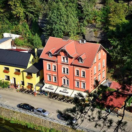 Pension-Restaurace Lugano ฮเรนสโก ภายนอก รูปภาพ